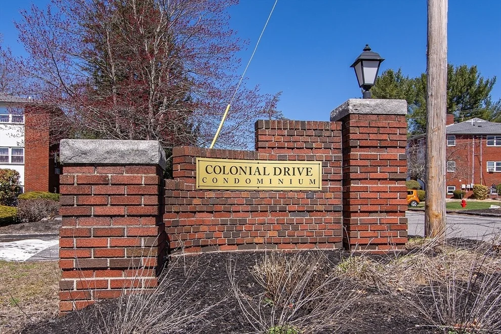 Unit for sale at 2 Colonial Dr, Andover, MA 01810