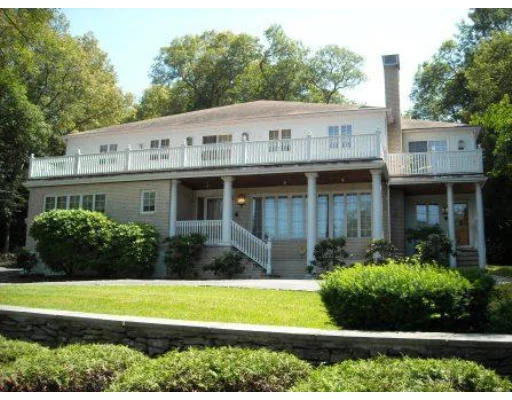 Unit for sale at 438 Essex Street, Saugus, MA 01906