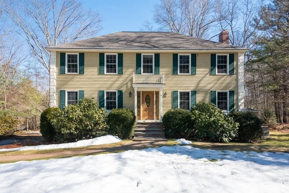 Unit for sale at 360 Forest St, North Andover, MA 01845