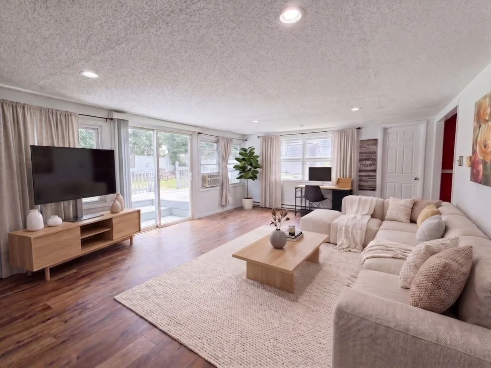 Unit for sale at 39 Groton St, Springfield, MA 01129
