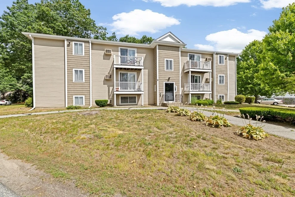 Unit for sale at 451 School Street, Marshfield, MA 02050