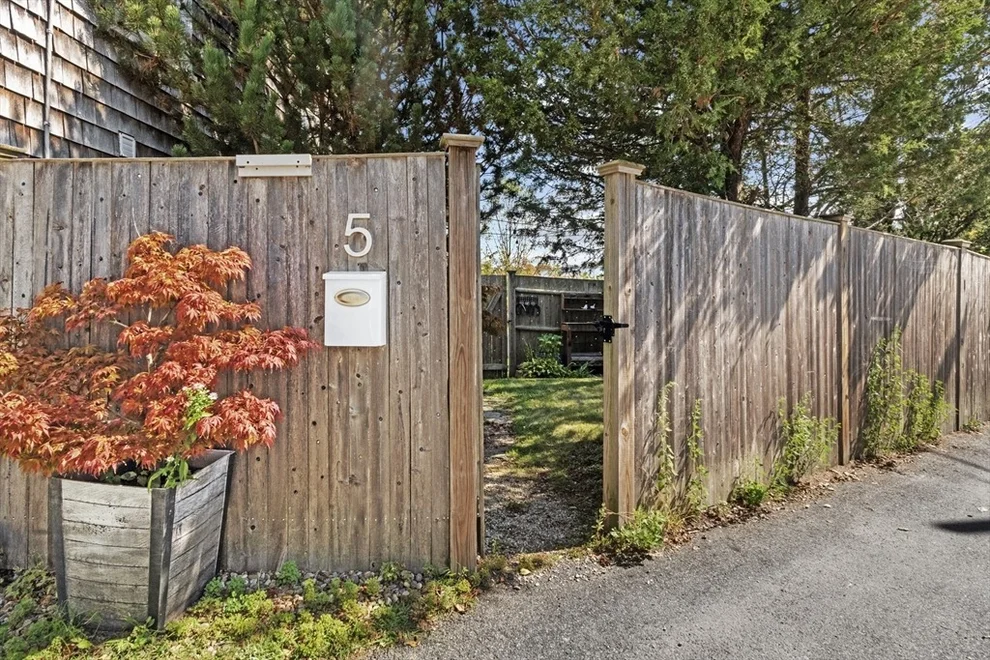Unit for sale at 5 Wise Place, Gloucester, MA 01930