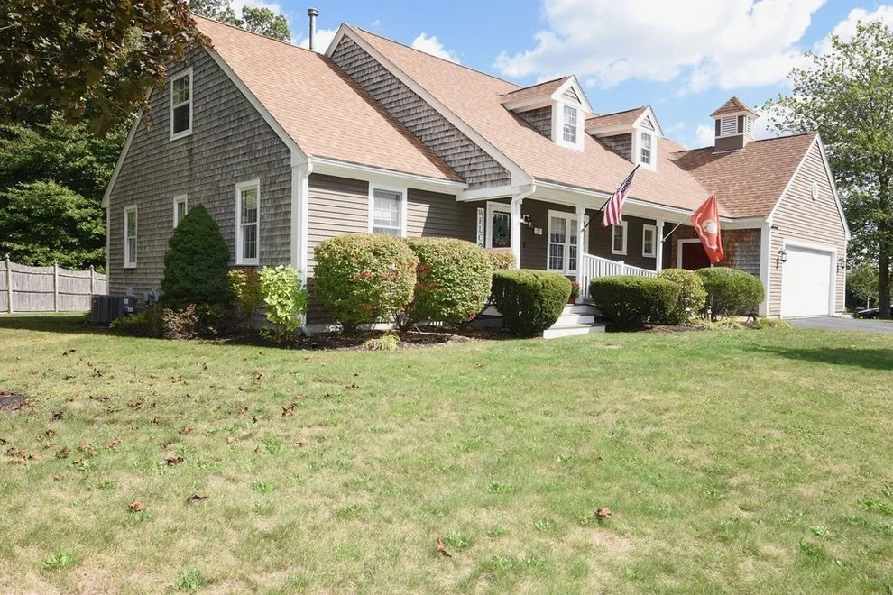 Unit for sale at 10 Birch Bottom Circle, Rockland, MA 02370