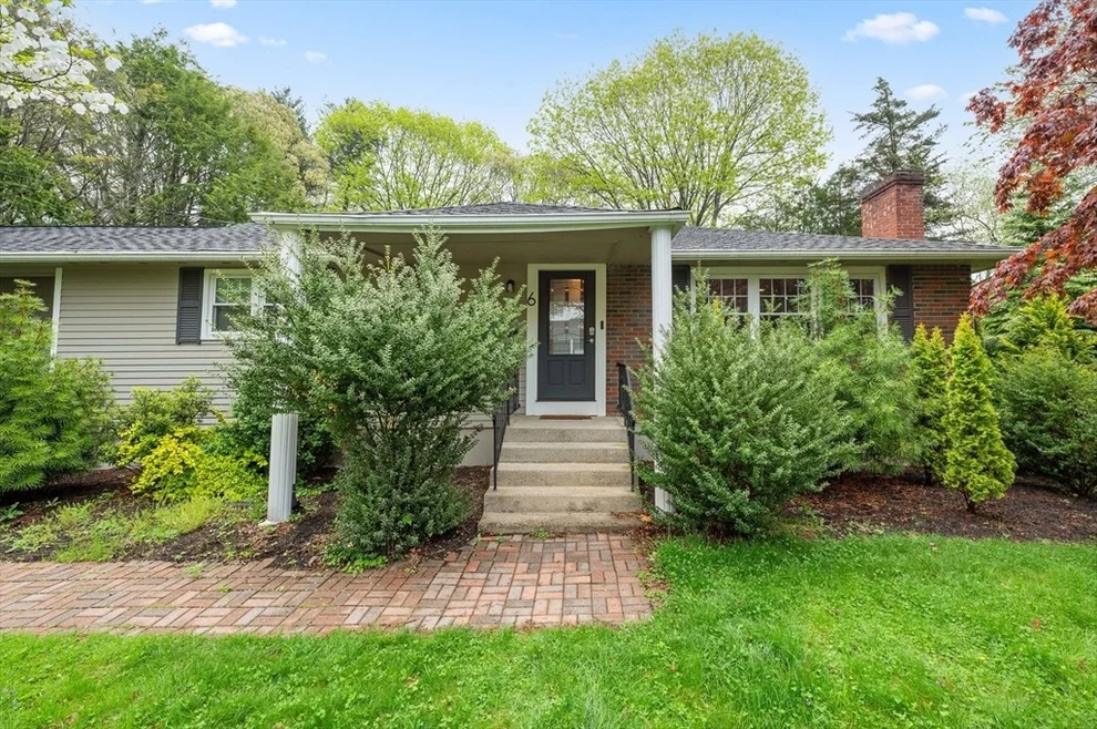 Unit for sale at 6 Birch Ln, Shrewsbury, MA 01545