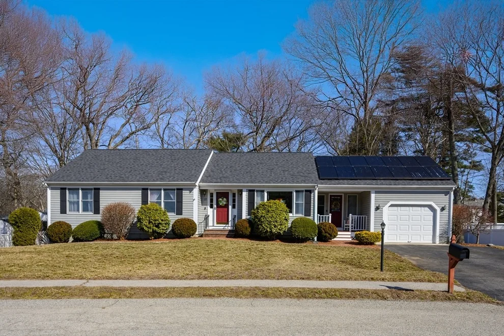 Unit for sale at 27 Michele Dr, Weymouth, MA 02190