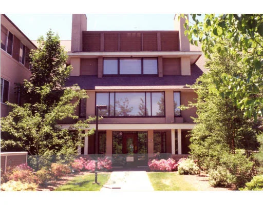 Unit for sale at 206 Allandale Rd, Brookline, MA 02467
