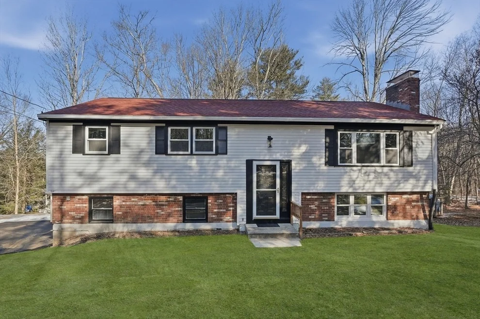 Unit for sale at 2 Laurel Lane, Spencer, MA 01562