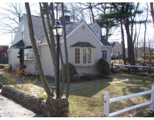 Unit for sale at 12 Suntaug Street, Lynnfield, MA 01940