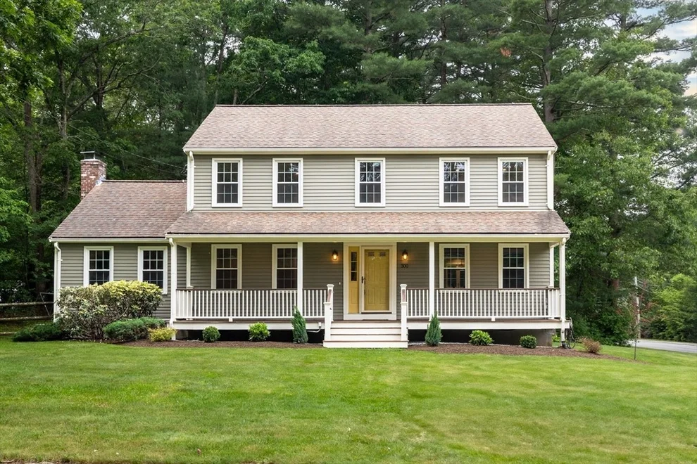 Unit for sale at 300 Maple St, Franklin, MA 02038