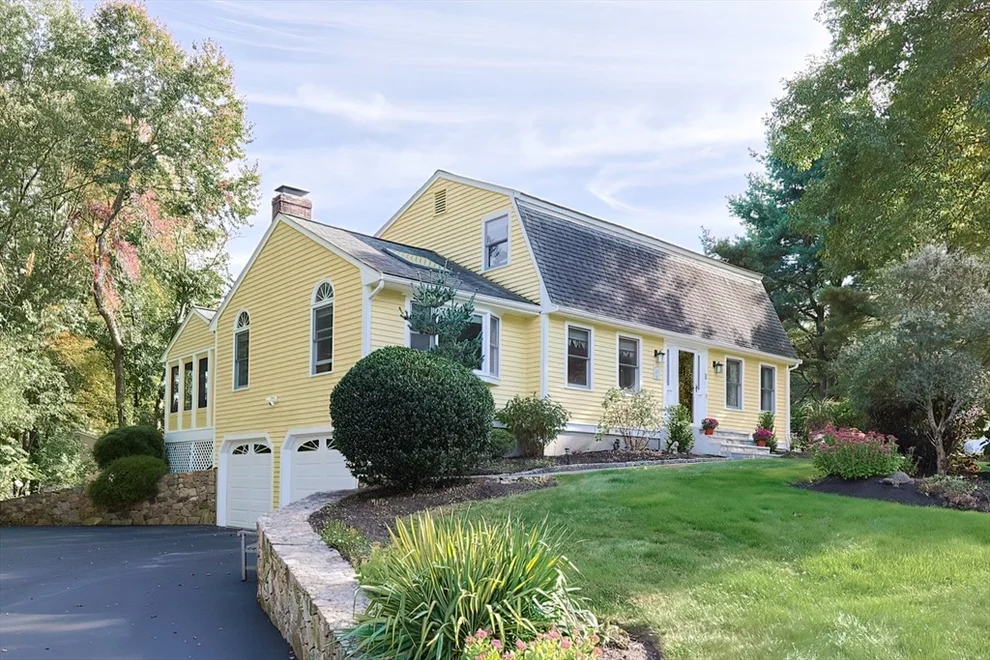 Unit for sale at 6 New Castle Rd, Ashland, MA 01721