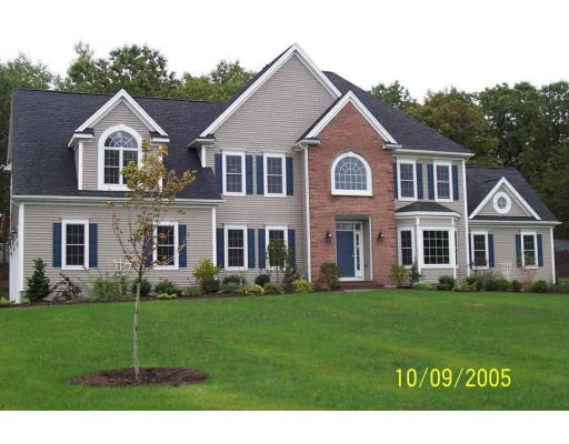 Unit for sale at 45 Silver Fox Road, Franklin, MA 02038