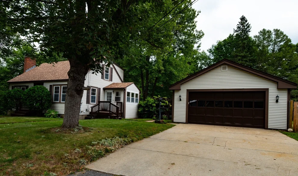 Unit for sale at 81 Winchester St, Templeton, MA 01436