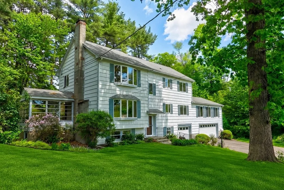 Unit for sale at 5 Williams Circle, Burlington, MA 01803