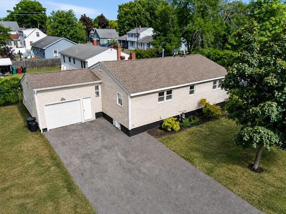 Unit for sale at 6 Bristol St, Lowell, MA 01852