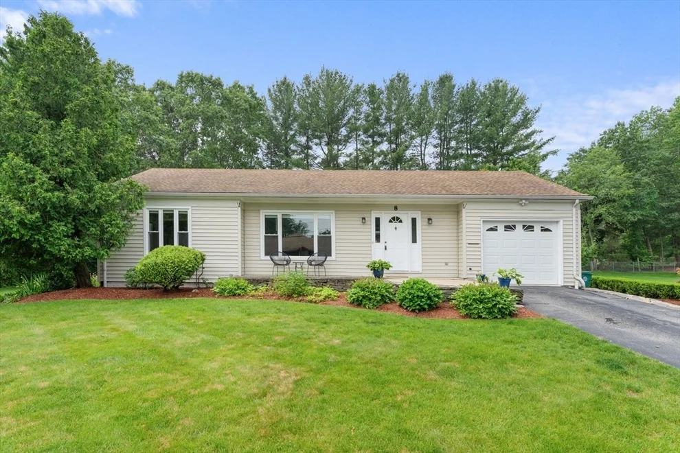 Unit for sale at 8 Diane Dr, Billerica, MA 01821