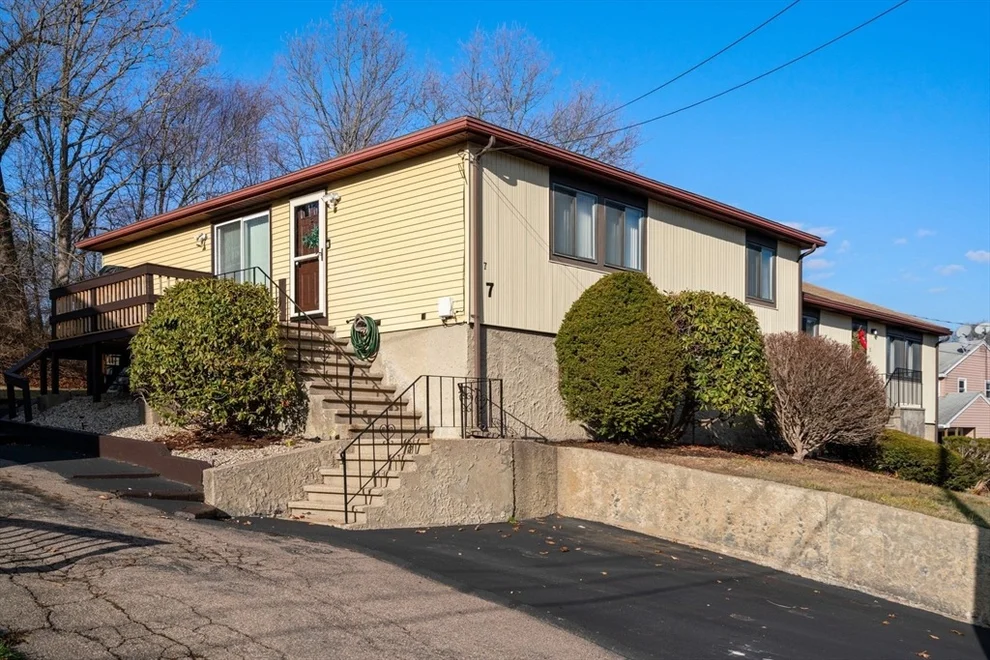 Unit for sale at 7 Lantern Ln, Randolph, MA 02368
