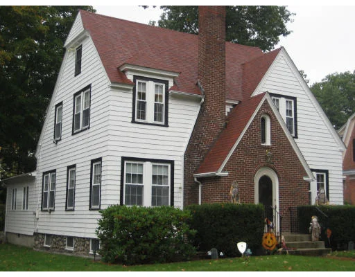 Unit for sale at 41 Longfellow Rd, Worcester, MA 01602