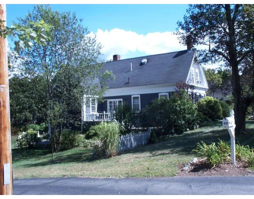 Unit for sale at 418 Pond St, Weymouth, MA 02190