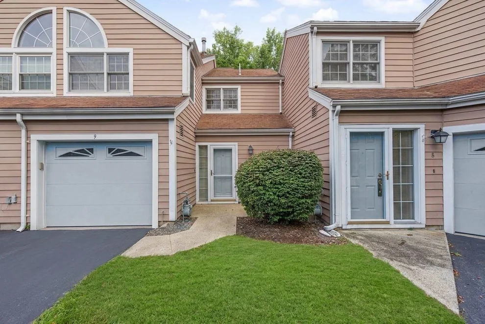Unit for sale at 9 Canvasback Way, Walpole, MA 02081