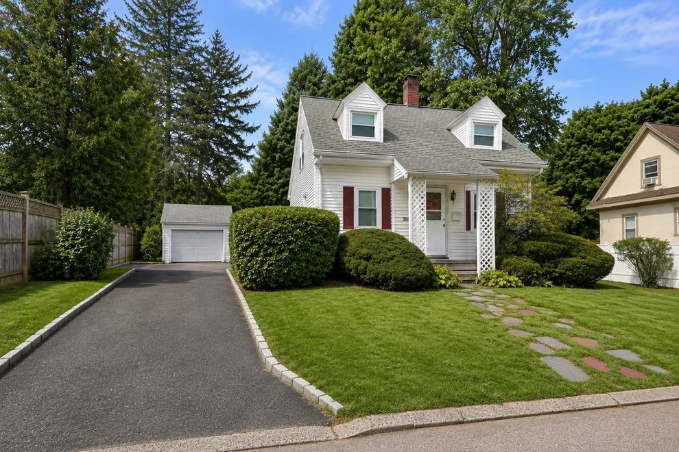 Unit for sale at 425 Prospect St, Norwood, MA 02062