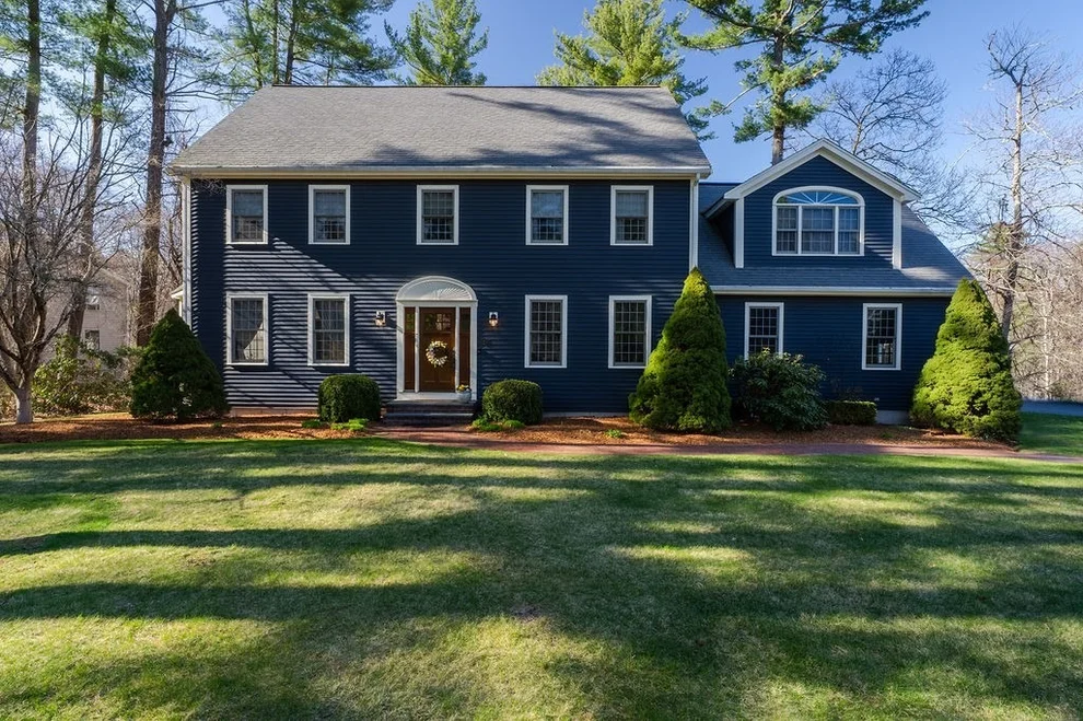Unit for sale at 20 Williamsburg Lane, Attleboro, MA 02703