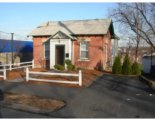 Unit for sale at 5 Coburn Ave, Worcester, MA 01604