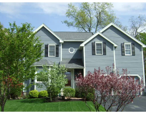 Unit for sale at 5 Birchwood Dr., Shrewsbury, MA 01545