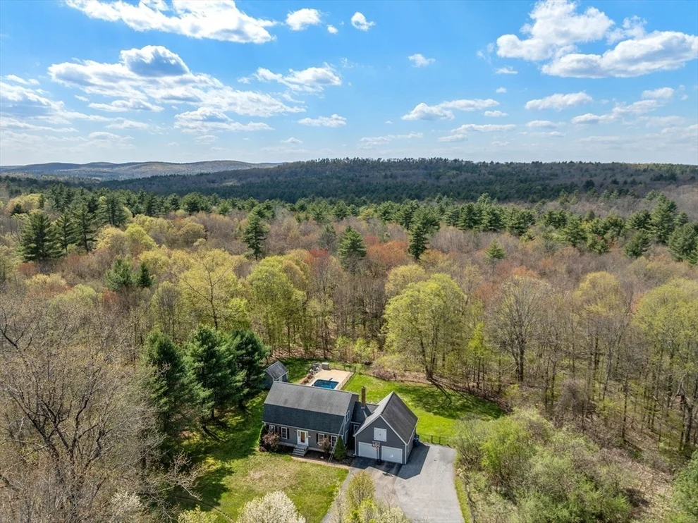 Unit for sale at 260 Holland Rd, Sturbridge, MA 01518