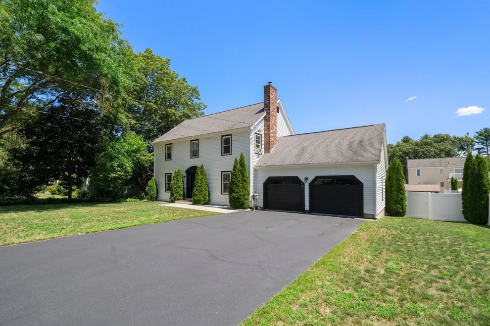 Unit for sale at 247 Fremont St, Taunton, MA 02780