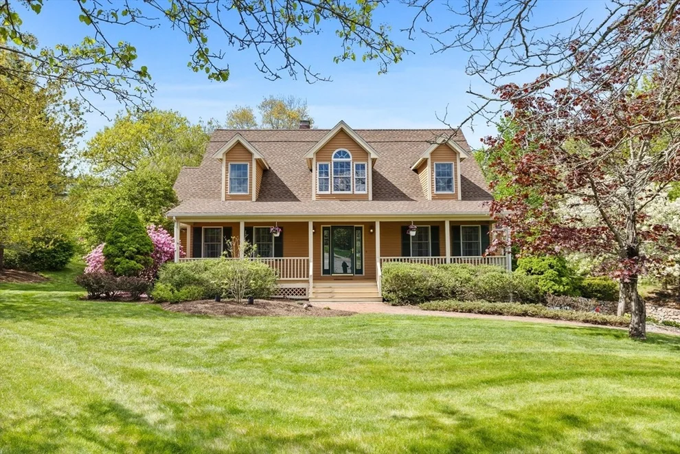 Unit for sale at 5 Campbell Rd, Middleton, MA 01949