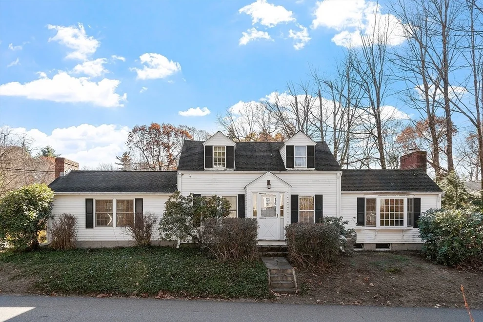 Unit for sale at 64 Chestnut St, Lunenburg, MA 01462