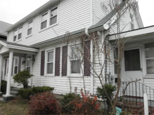 Unit for sale at 575 Bay St, Taunton, MA 02780