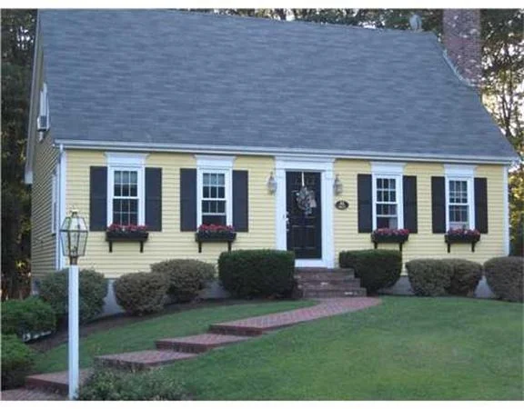 Unit for sale at 41 Rocky Knoll Dr, North Attleboro, MA 02760
