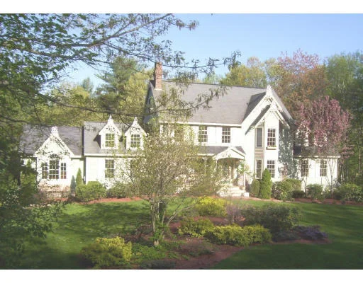 Unit for sale at 16 Bear Hill Road, Windham, NH 03087