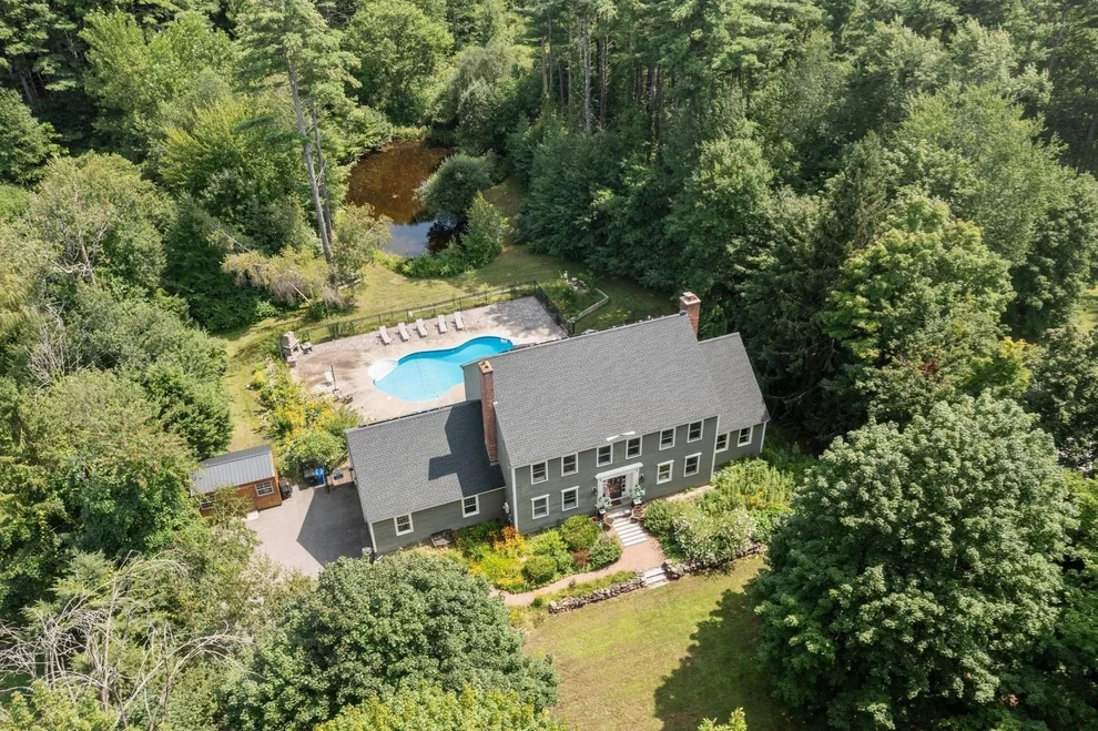 Unit for sale at 11 Francis Ave, Lunenburg, MA 01462