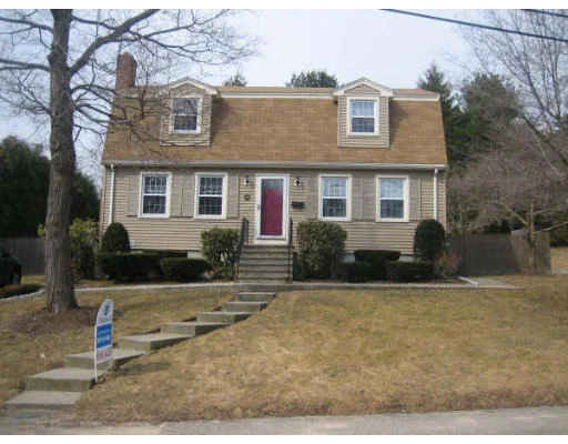 Unit for sale at 36 Lindale Ave, Weymouth, MA 02191