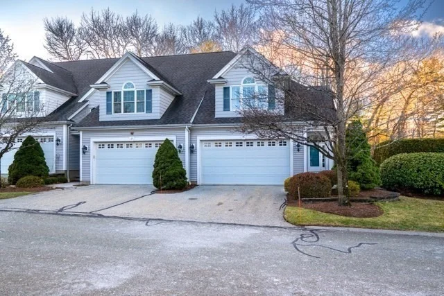 Unit for sale at 15 Peachey Cir, Middleton, MA 01949