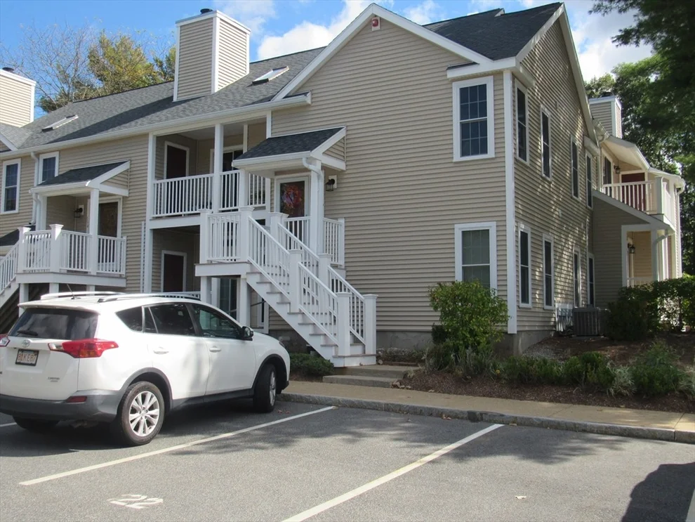Unit for sale at 134 Tyson Commons Ln, Braintree, MA 02184