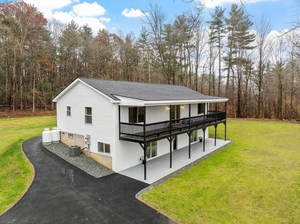 Unit for sale at 31 Sturbridge Rd, Brimfield, MA 01010