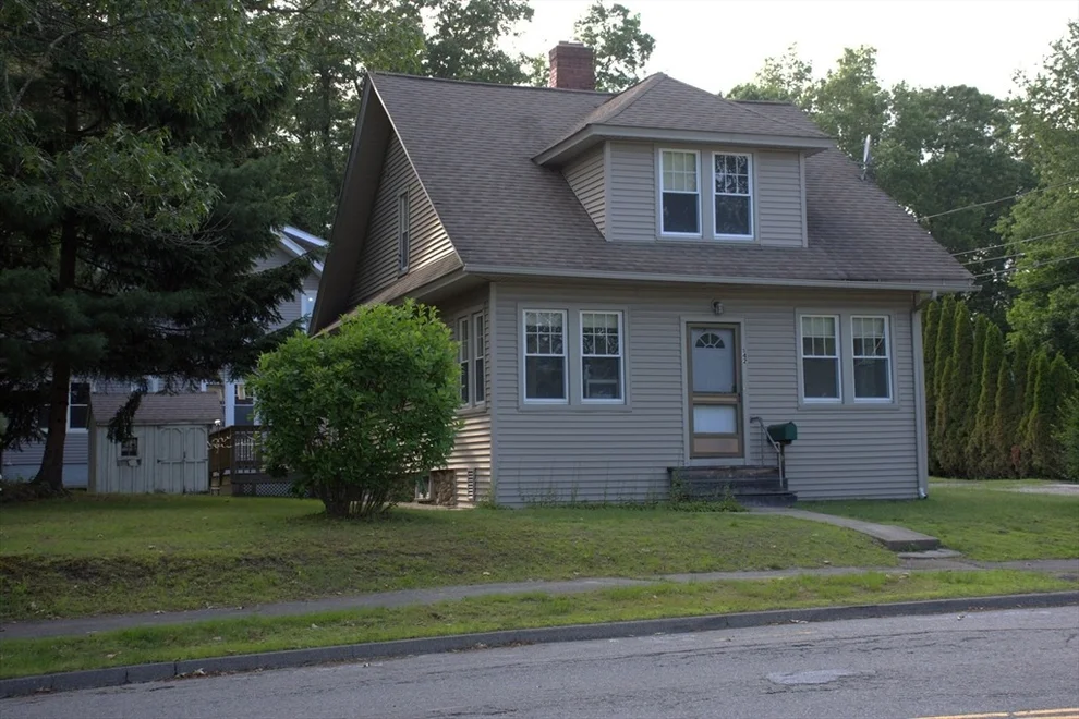 Unit for sale at 142 College St, Worcester, MA 01610