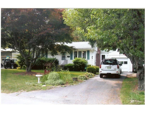 Unit for sale at 94 Wyoming Drive, Holden, MA 01520