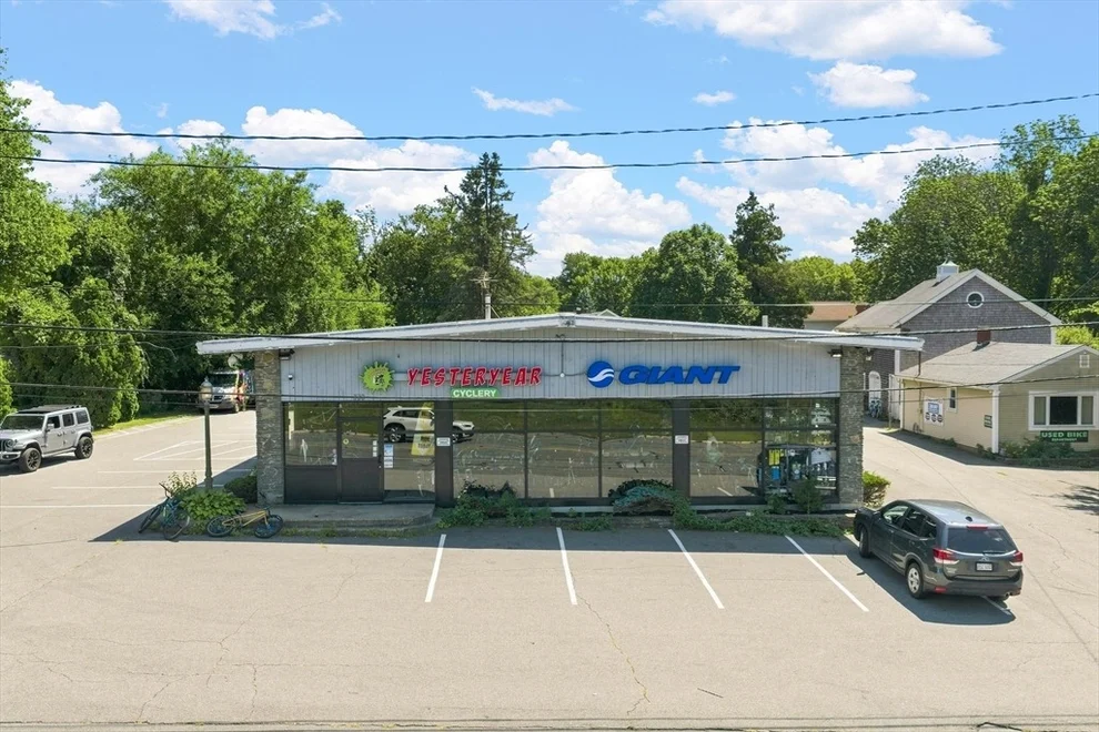 Unit for sale at 330 Hathaway Rd, New Bedford, MA 02746