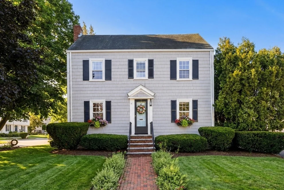 Unit for sale at 97 Pleasant St, Milton, MA 02186