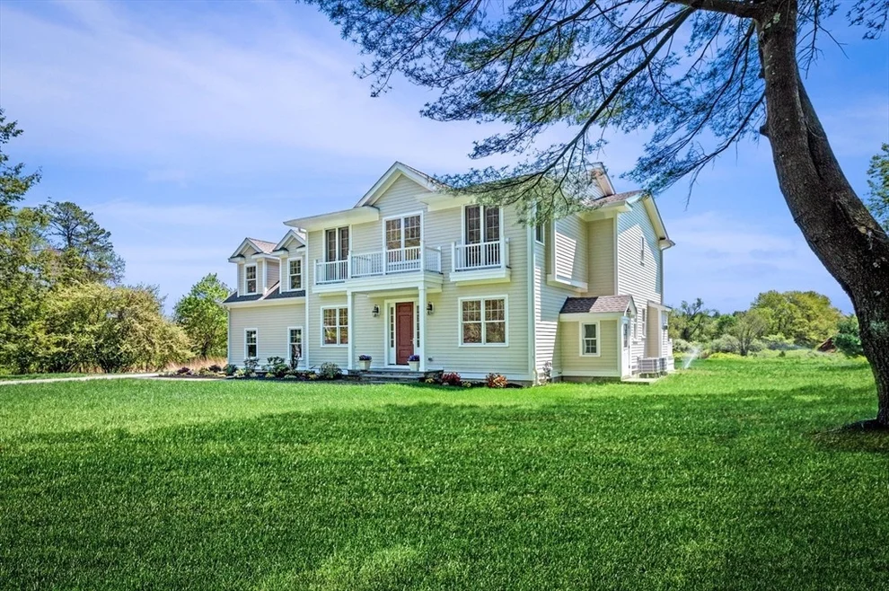 Unit for sale at 333 Perkins Row, Topsfield, MA 01983