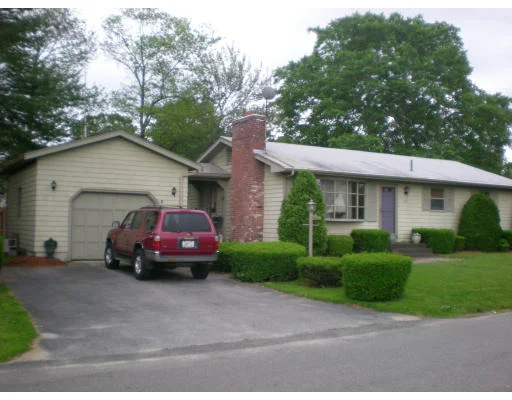Unit for sale at 107 Seymore Street, Warren, RI 02885