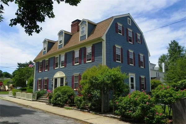 Unit for sale at 28 Merrill St, Newburyport, MA 01950