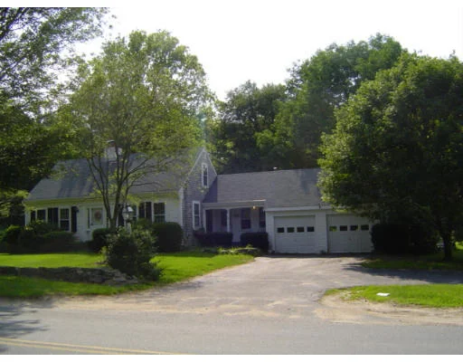 Unit for sale at 528 Elm St, Hanson, MA 02341