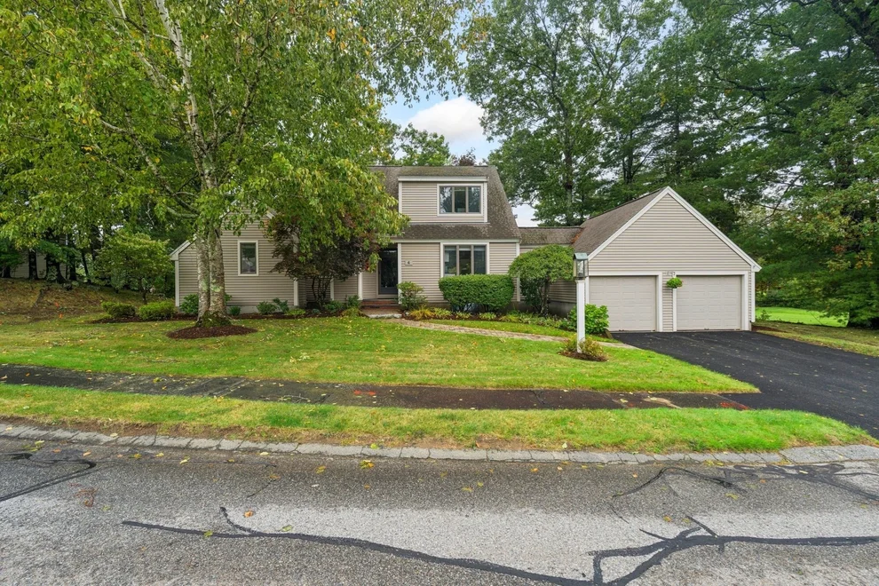 Unit for sale at 4 Cleek Court, North Reading, MA 01864