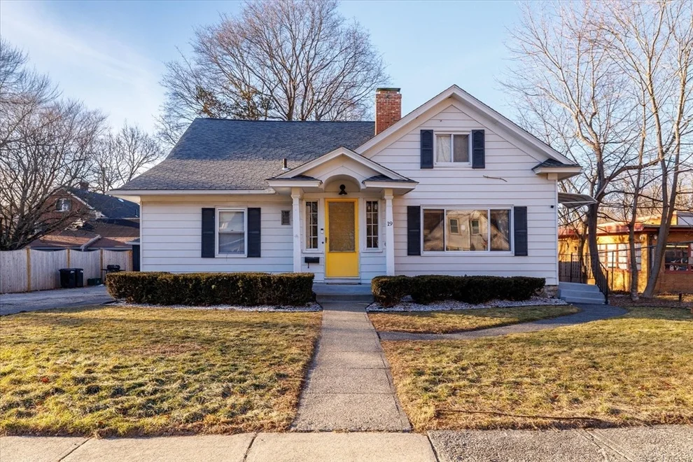 Unit for sale at 19 Highland Ter, Worcester, MA 01602