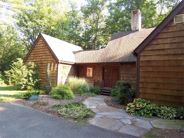 Unit for sale at 176 Linseed Rd, Hatfield, MA 01088